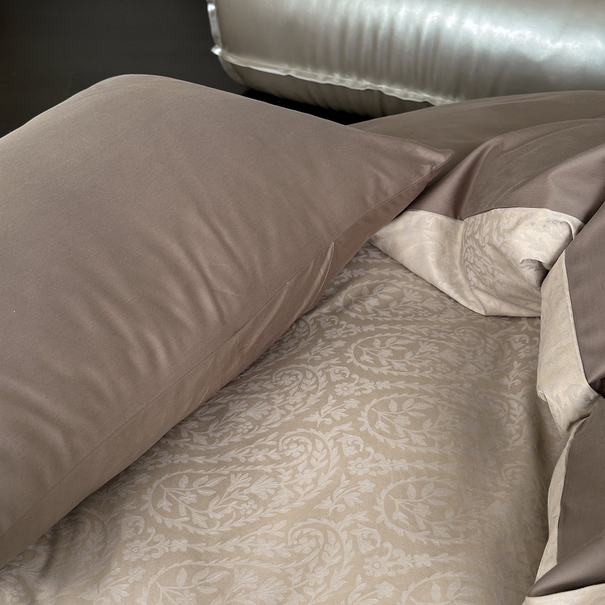 91家纺网 家纺一手货源 找家纺 赫帛 2025新款60支全棉色织提花磨毛四件套-腰果花 腰果花-绿米色