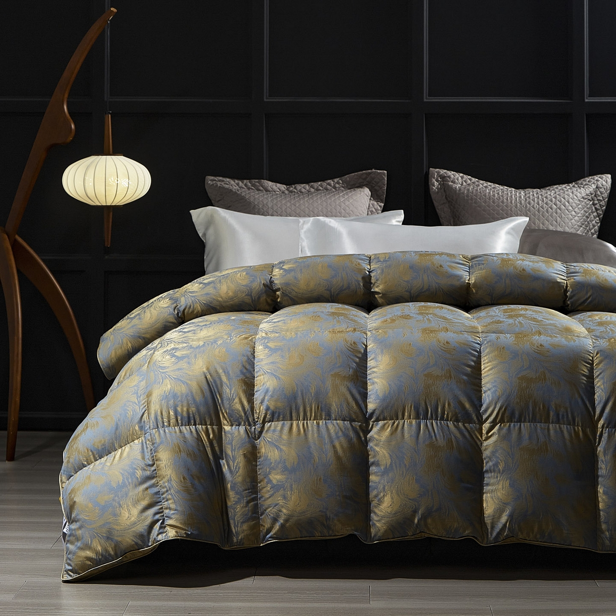 91家纺网 家纺一手货源 找家纺 暖羽屋羽绒馆 2025新款莫代尔95白鹅绒羽绒被芯   绒子含量95  冬被双人被子加厚 清羽 B面效果