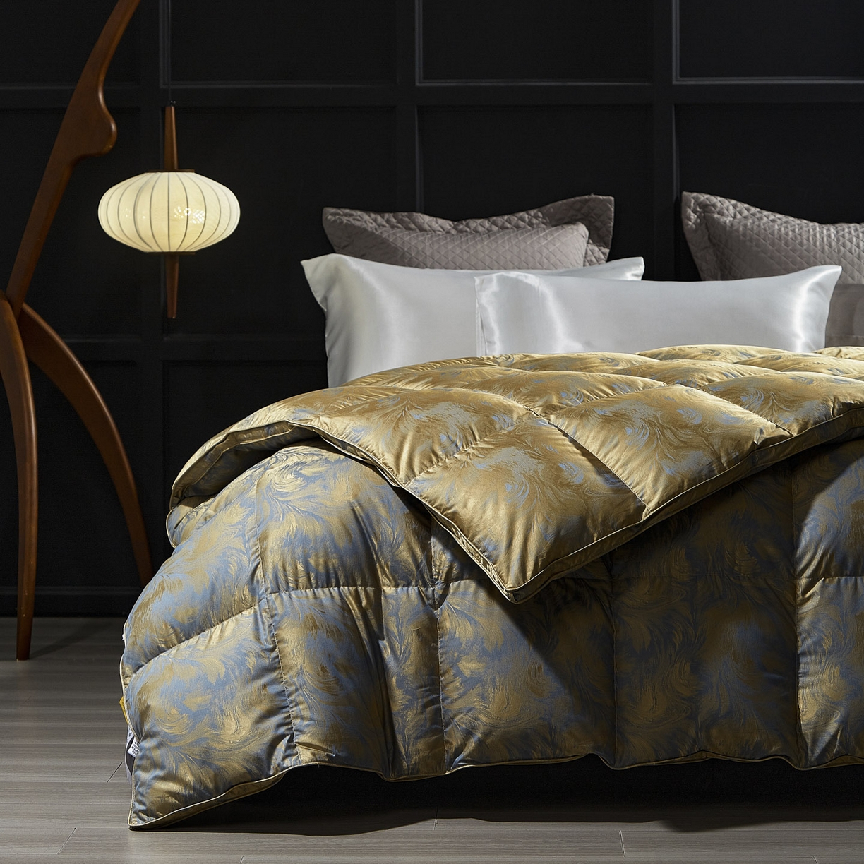 91家纺网 家纺一手货源 找家纺 暖羽屋羽绒馆 2025新款莫代尔95白鹅绒羽绒被芯   绒子含量95  冬被双人被子加厚 清羽 B面效果