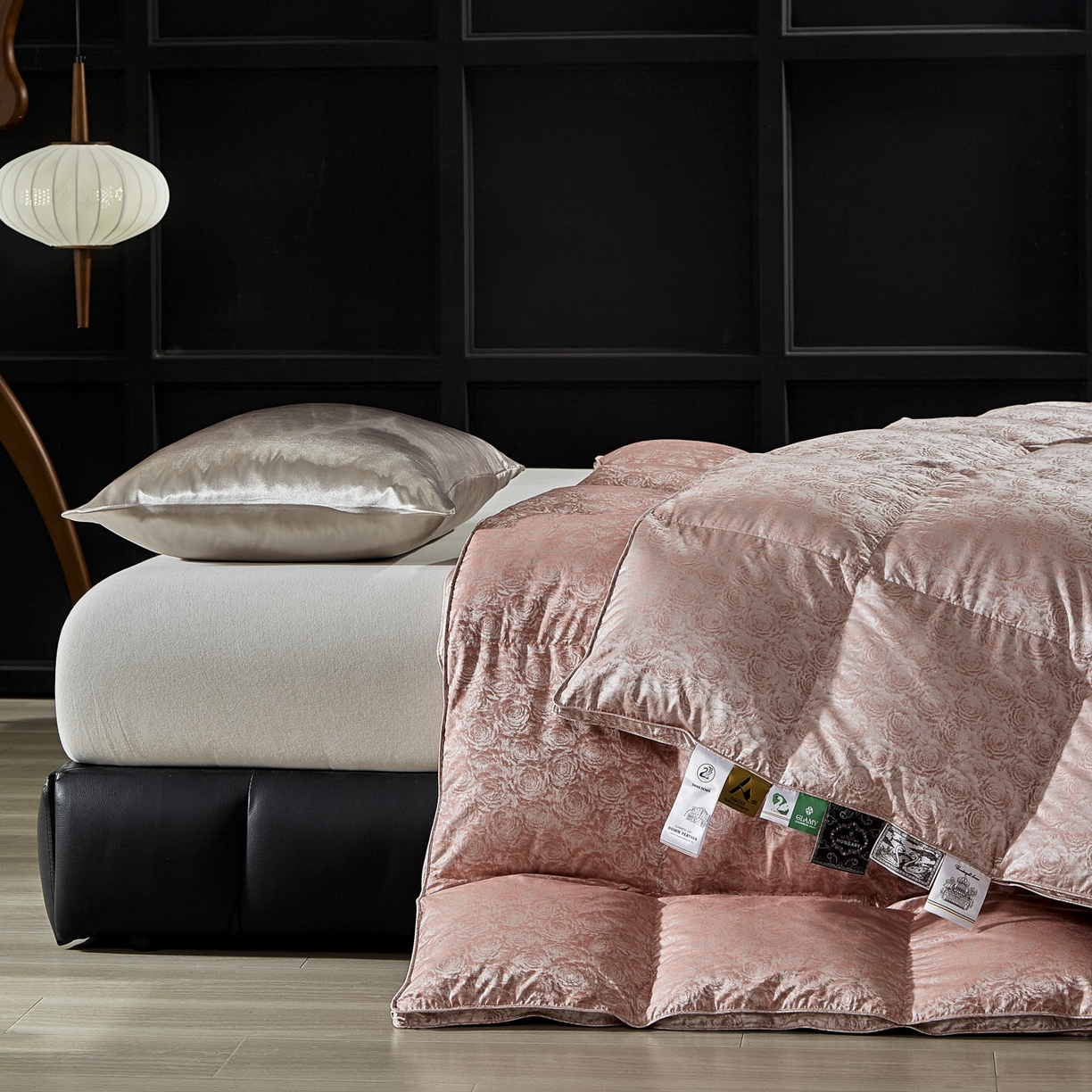 91家纺网 家纺一手货源 找家纺 暖羽屋羽绒馆 2025新款莫代尔95白鹅绒羽绒被芯   绒子含量95  冬被双人被子加厚 伊莲娜 B面效果