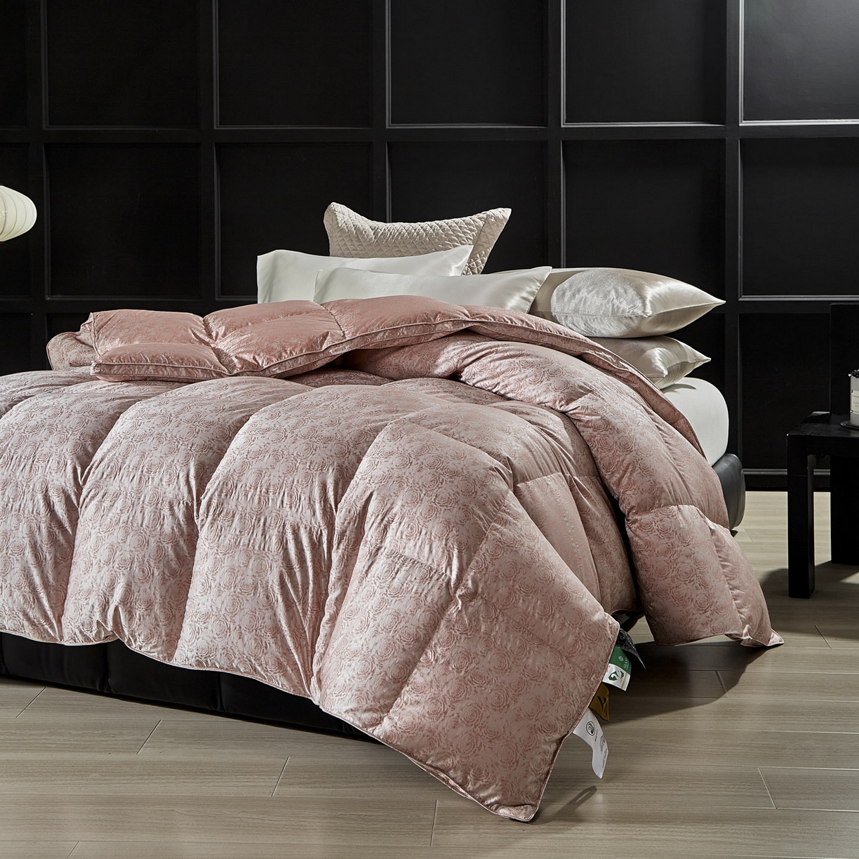 91家纺网 家纺一手货源 找家纺 暖羽屋羽绒馆 2025新款莫代尔95白鹅绒羽绒被芯   绒子含量95  冬被双人被子加厚 伊莲娜 B面效果