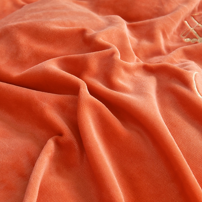 91家纺网 家纺一手货源 找家纺 找底底家纺 2025新款牛奶绒纯色刺绣四件套八斤重日销50单客户优惠10元 艾玛橙