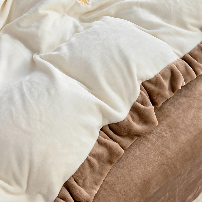 91家纺网 家纺一手货源 找家纺 找底底家纺 2025新款牛奶绒纯色刺绣四件套八斤重日销50单客户优惠10元 奶昔白