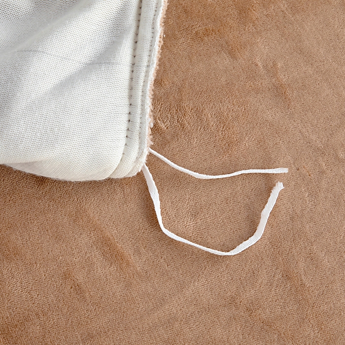 91家纺网 家纺一手货源 找家纺 找底底家纺 2025新款牛奶绒纯色刺绣四件套八斤重日销50单客户优惠10元 奶昔白