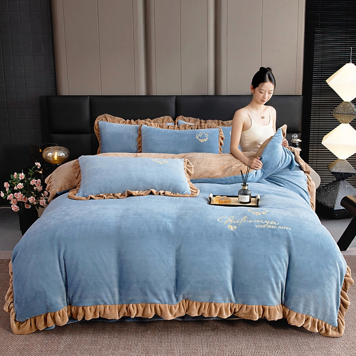 91家纺网 家纺一手货源 找家纺 找底底家纺 2025新款牛奶绒纯色刺绣四件套八斤重日销50单客户优惠10元 天蓝