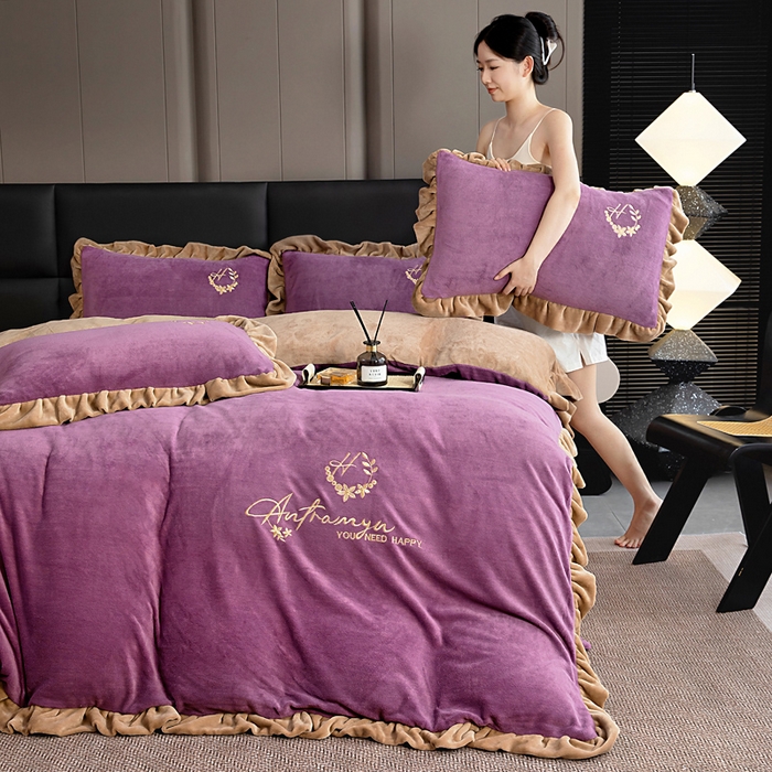 91家纺网 家纺一手货源 找家纺 找底底家纺 2025新款牛奶绒纯色刺绣四件套八斤重日销50单客户优惠10元 香芋紫