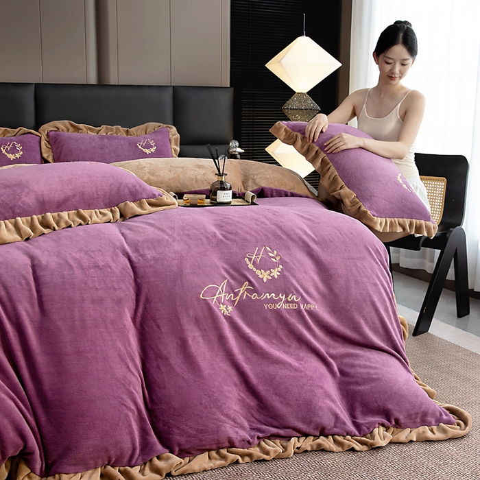 91家纺网 家纺一手货源 找家纺 找底底家纺 2025新款牛奶绒纯色刺绣四件套八斤重日销50单客户优惠10元 香芋紫