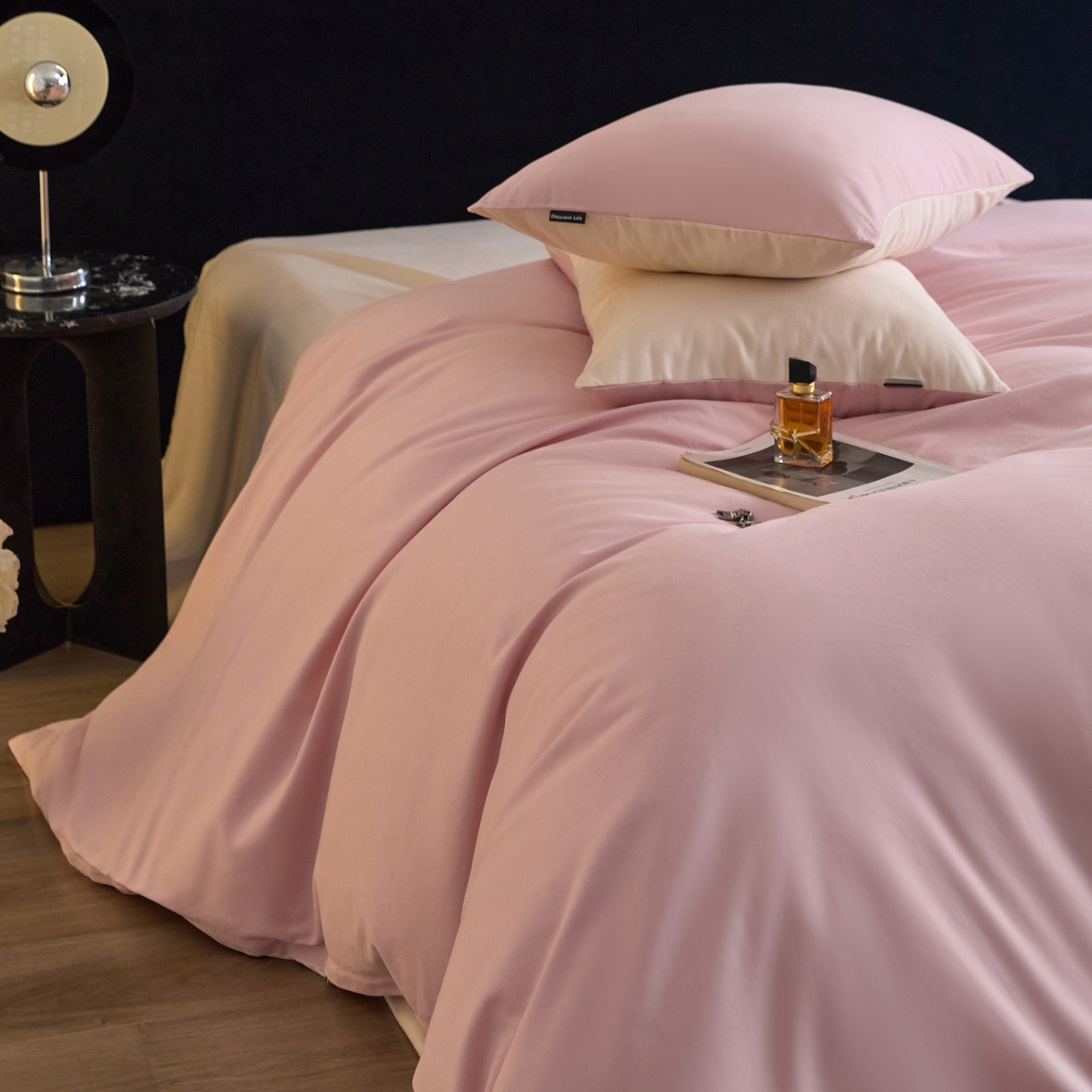 91家纺网 家纺一手货源 找家纺 朵希曼 2026新款全棉纯色长绒棉磨毛系列四件套 芭蕾粉