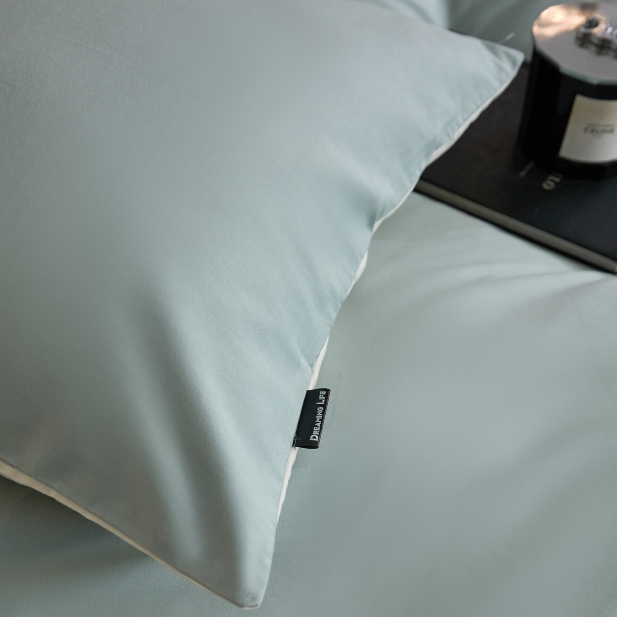 91家纺网 家纺一手货源 找家纺 朵希曼 2026新款全棉纯色长绒棉磨毛系列四件套 风青月白