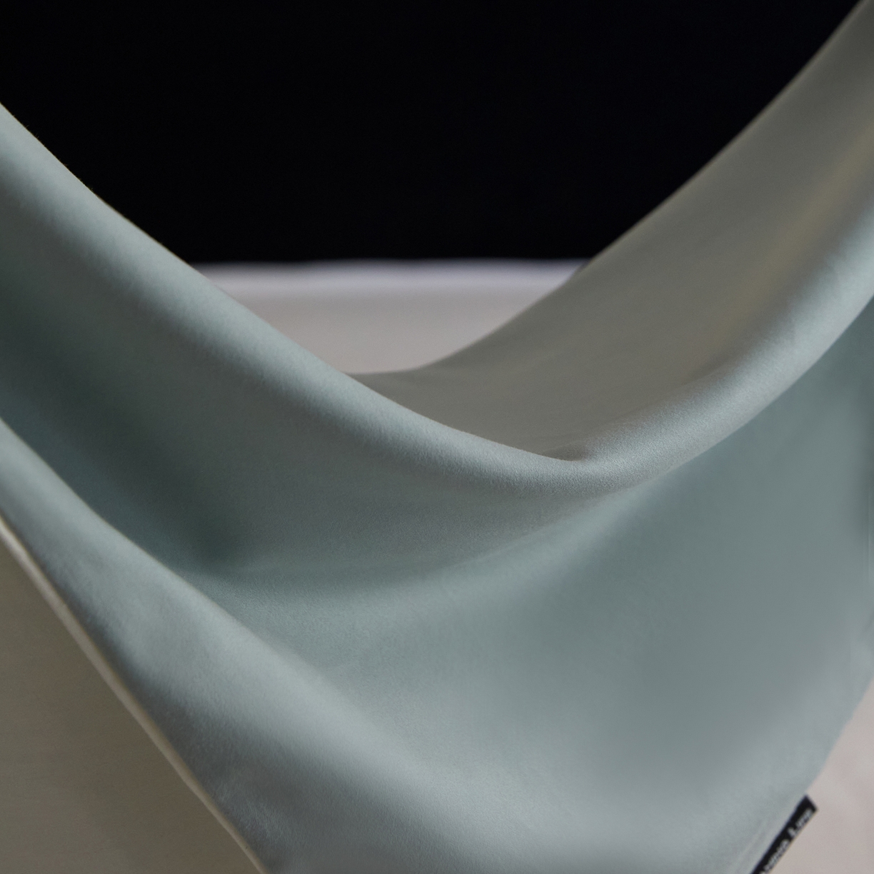 91家纺网 家纺一手货源 找家纺 朵希曼 2026新款全棉纯色长绒棉磨毛系列四件套 风青月白