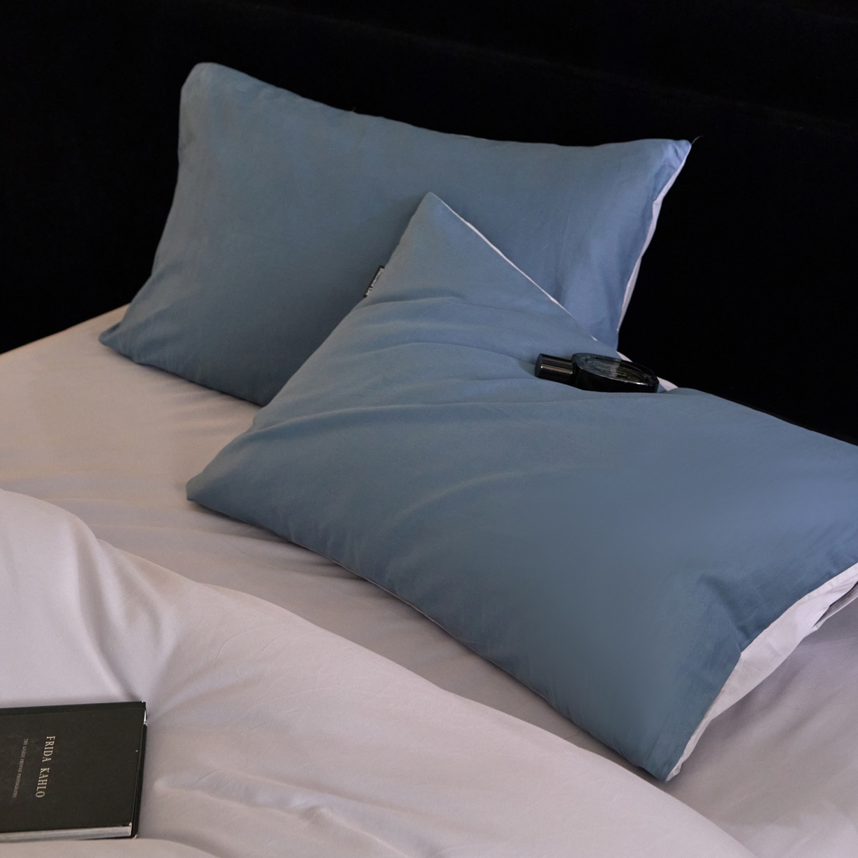 91家纺网 家纺一手货源 找家纺 朵希曼 2026新款全棉纯色长绒棉磨毛系列四件套 蓝韵雾纱