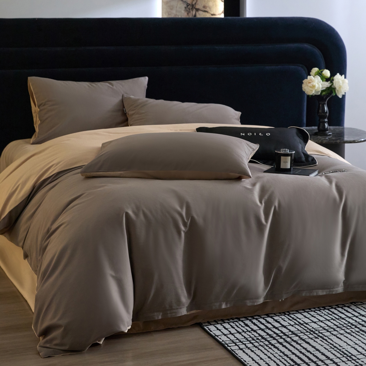 91家纺网 家纺一手货源 找家纺 朵希曼 2026新款全棉纯色长绒棉磨毛系列四件套 迷雾棕