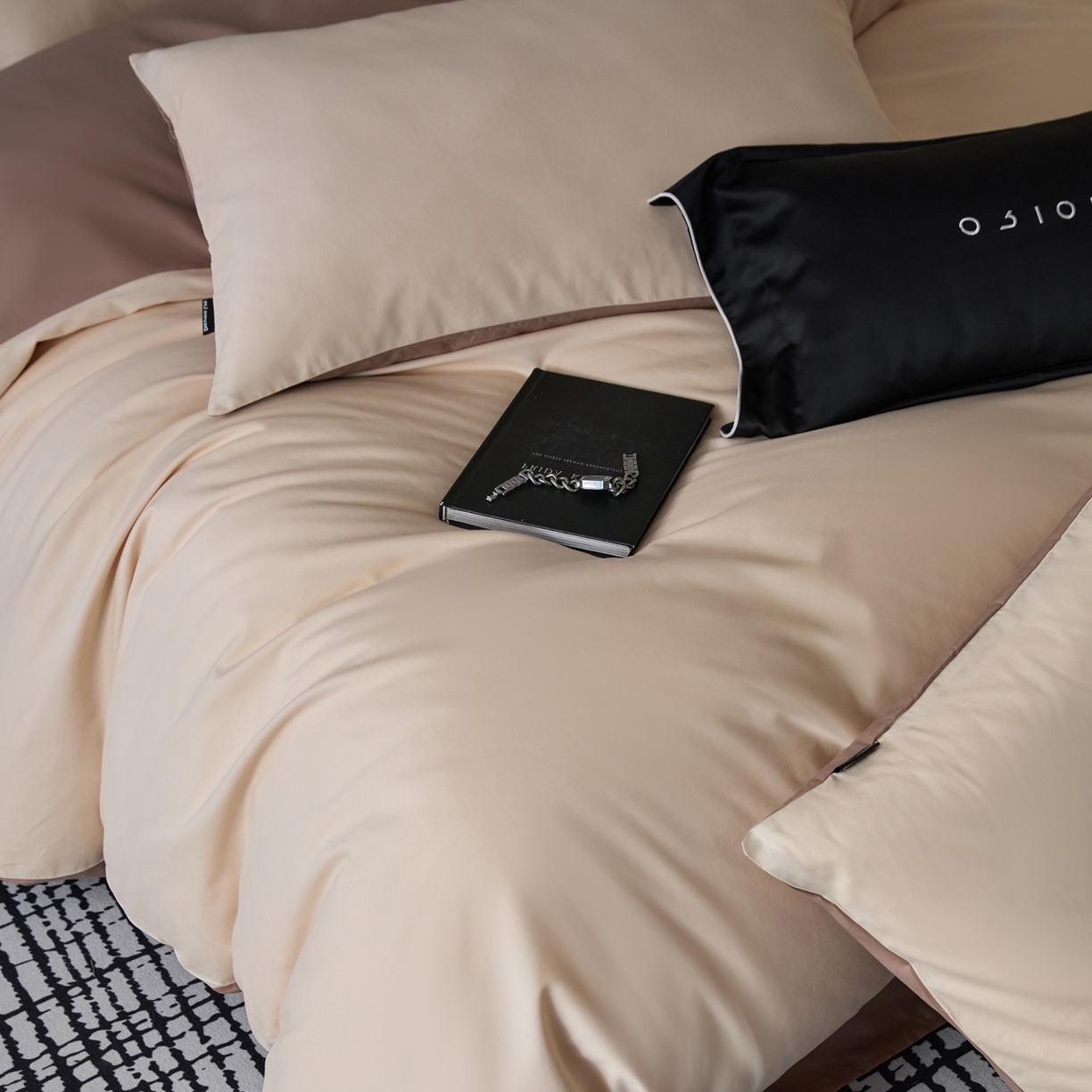 91家纺网 家纺一手货源 找家纺 朵希曼 2026新款全棉纯色长绒棉磨毛系列四件套 云纱可可