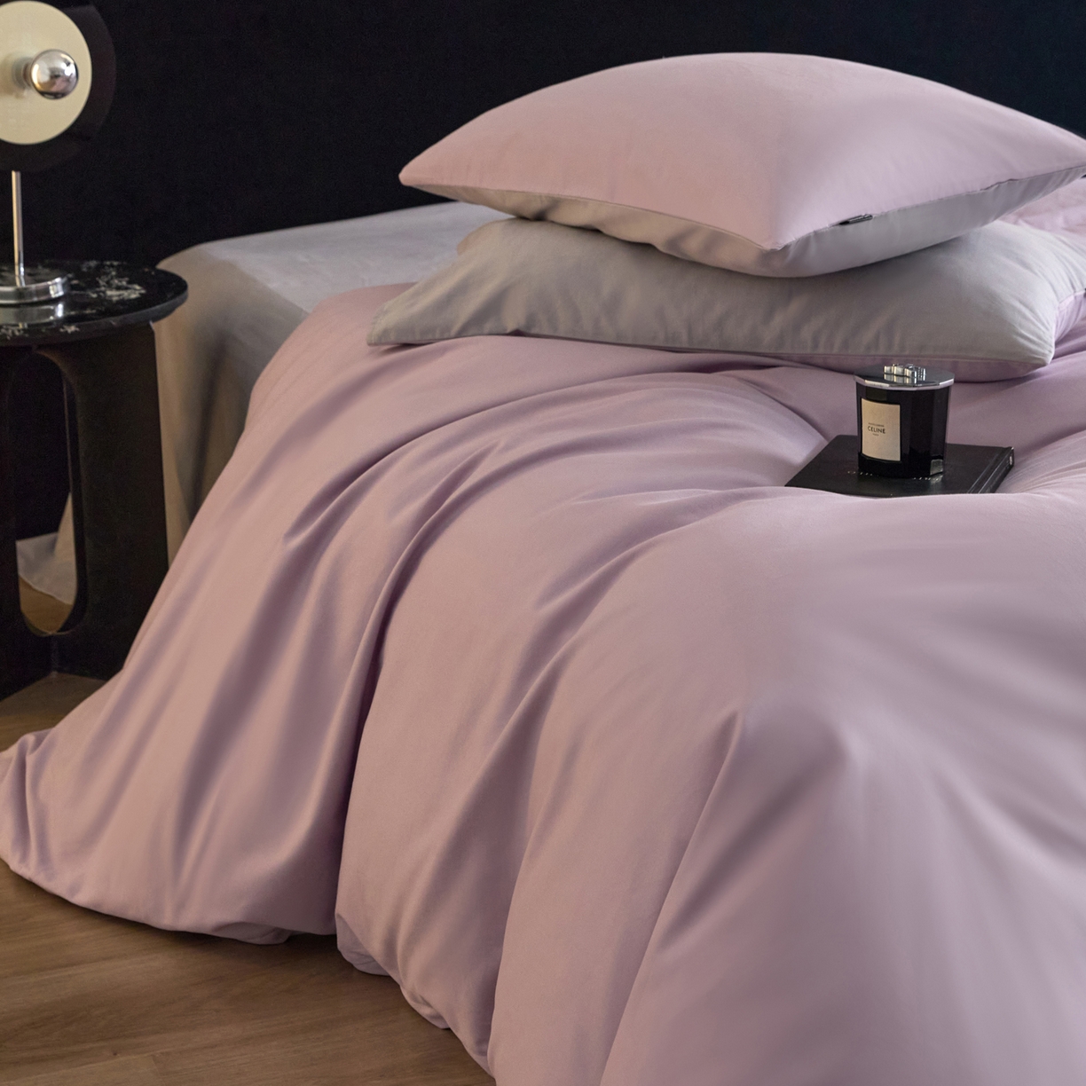 91家纺网 家纺一手货源 找家纺 朵希曼 2026新款全棉纯色长绒棉磨毛系列四件套 紫栗灰