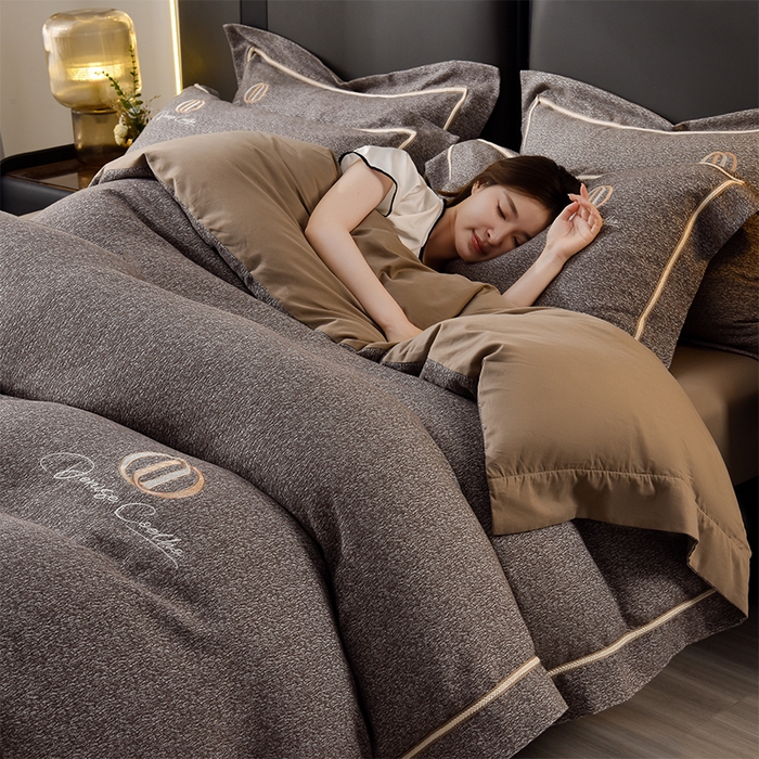 91家纺网 家纺一手货源 找家纺 （总）瑞驰家纺 2025新款长绒棉纯棉色织提花绣花磨毛四件套-克里斯汀