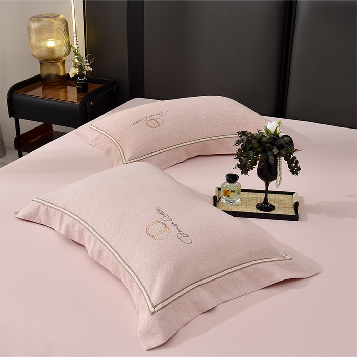 91家纺网 家纺一手货源 找家纺 瑞驰家纺 2025新款长绒棉纯棉色织提花绣花磨毛四件套-克里斯汀 克里斯汀-桃粉