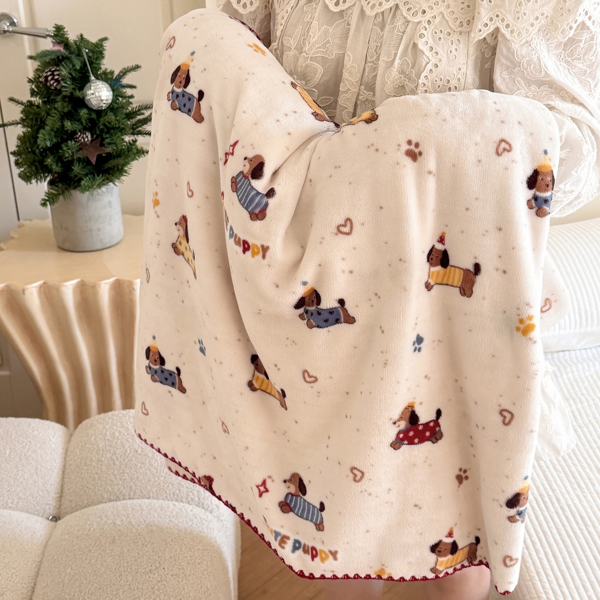 91家纺网 家纺一手货源 找家纺 （总）澳萝拉 2025新款230g高克重全工艺牛奶绒三角针毛毯四季毯休闲毯毯子（稳定供货 不缺货）