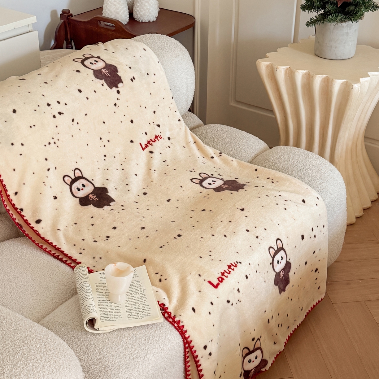 91家纺网 家纺一手货源 找家纺 澳萝拉 2025新款230g高克重全工艺牛奶绒三角针毛毯四季毯休闲毯毯子（稳定供货 不缺货） 拉兔兔