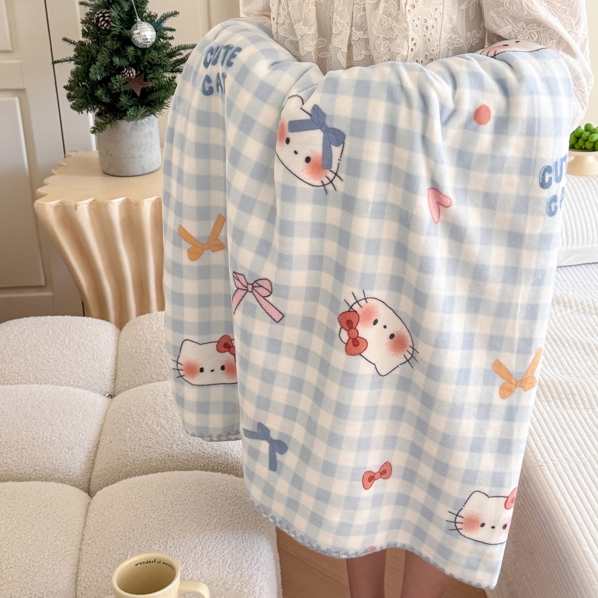 澳萝拉 2025新款230g高克重全工艺牛奶绒三角针毛毯四季毯休闲毯毯子（稳定供货 不缺货） 蓝格猫咪