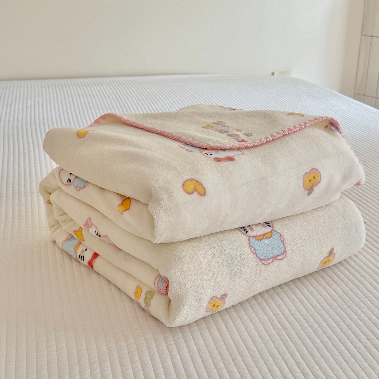 91家纺网 家纺一手货源 找家纺 澳萝拉 2025新款230g高克重全工艺牛奶绒三角针毛毯四季毯休闲毯毯子（稳定供货 不缺货） 童趣嘟嘟猫