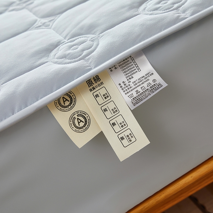 91家纺网 家纺一手货源 找家纺 瑞兴纺 2025年新款亲肤夹棉床笠床裙 床笠款：幸运格-海洋蓝