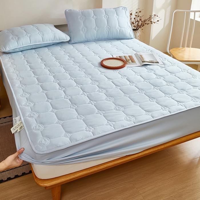 91家纺网 家纺一手货源 找家纺 瑞兴纺 2025年新款亲肤夹棉床笠床裙 床笠款：幸运格-海洋蓝