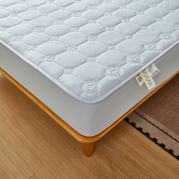 91家纺网 家纺一手货源 找家纺 瑞兴纺 2025年新款亲肤夹棉床笠床裙 床笠款：幸运格-海洋蓝