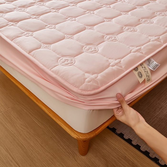 91家纺网 家纺一手货源 找家纺 瑞兴纺 2025年新款亲肤夹棉床笠床裙 床笠款：幸运格-雅典玉