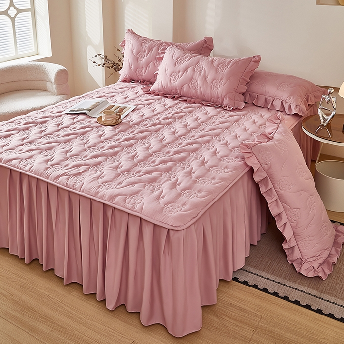 91家纺网 家纺一手货源 找家纺 瑞兴纺 2025年新款亲肤夹棉床笠床裙 床裙花边款：繁花-豆沙粉