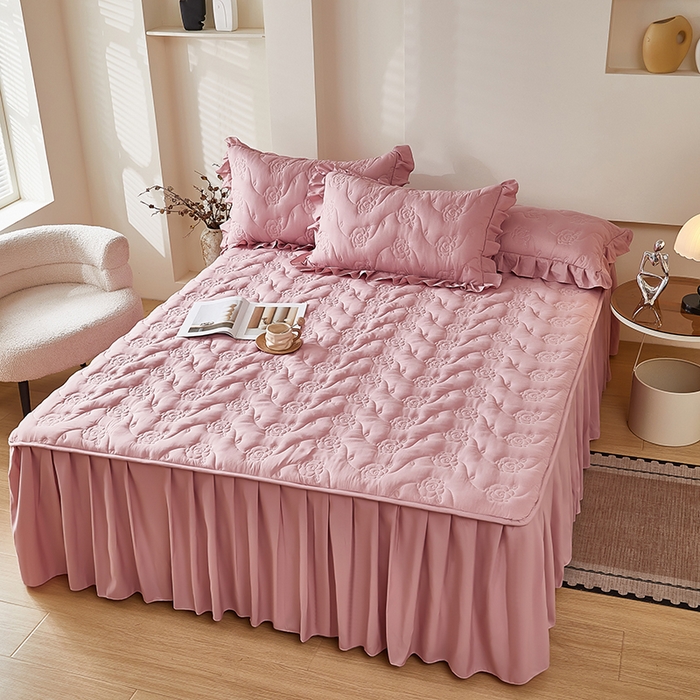 91家纺网 家纺一手货源 找家纺 瑞兴纺 2025年新款亲肤夹棉床笠床裙 床裙花边款：繁花-豆沙粉