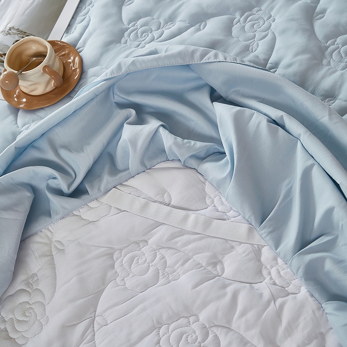 91家纺网 家纺一手货源 找家纺 瑞兴纺 2025年新款亲肤夹棉床笠床裙 床裙花边款：繁花-海洋蓝