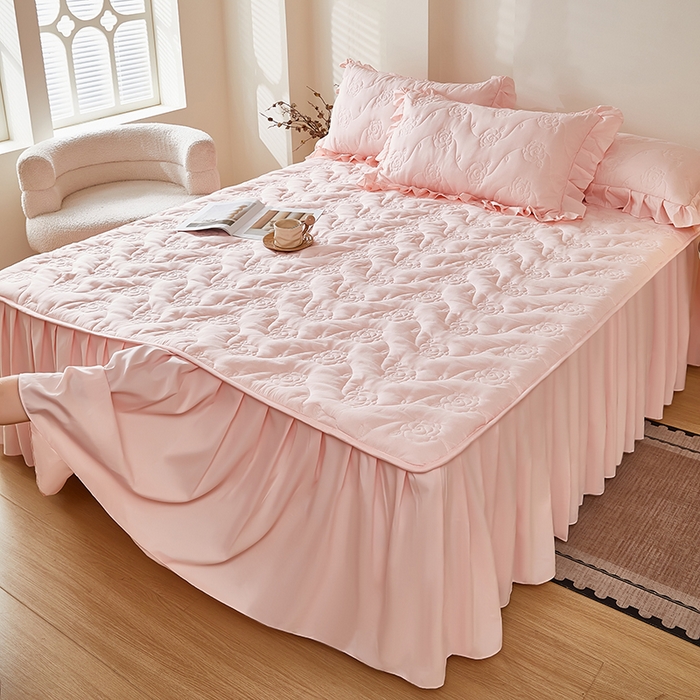 91家纺网 家纺一手货源 找家纺 瑞兴纺 2025年新款亲肤夹棉床笠床裙 床裙花边款：繁花-雅典玉