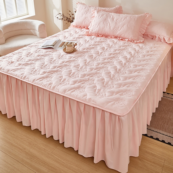 91家纺网 家纺一手货源 找家纺 瑞兴纺 2025年新款亲肤夹棉床笠床裙 床裙花边款：繁花-雅典玉