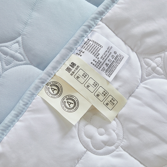 91家纺网 家纺一手货源 找家纺 瑞兴纺 2025年新款亲肤夹棉床笠床裙 床裙花边款：幸运格-海洋蓝