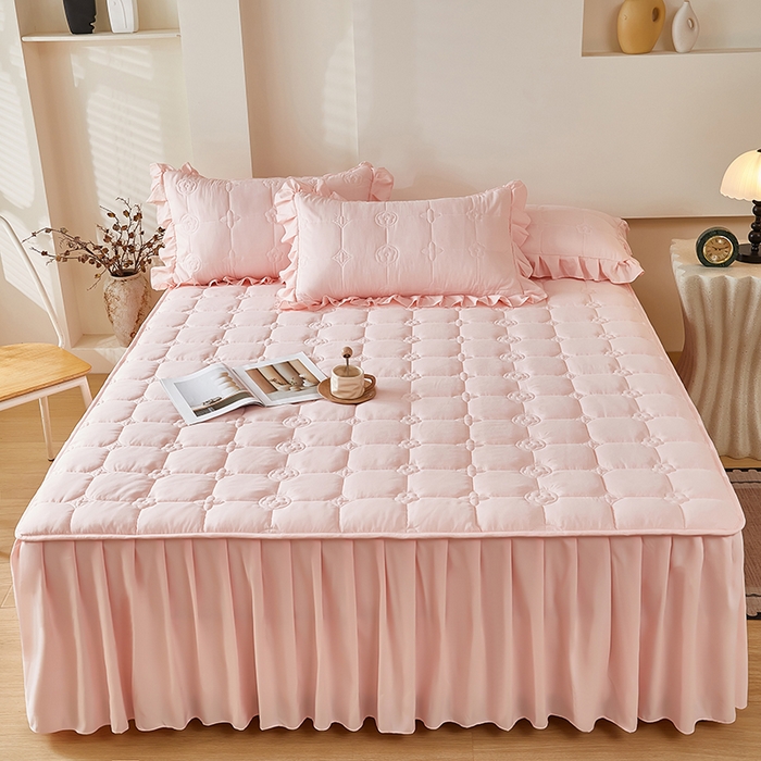 瑞兴纺 2025年新款亲肤夹棉床笠床裙 床裙花边款：幸运格-雅典玉