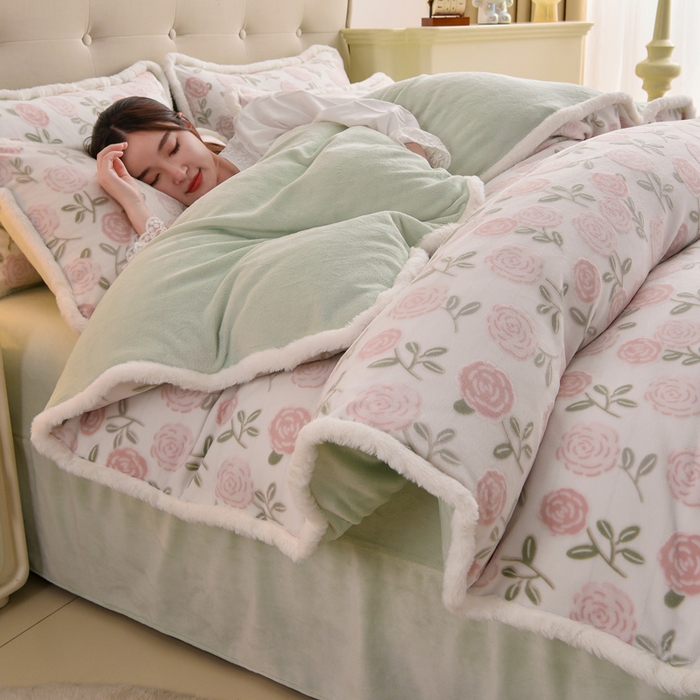 91家纺网 家纺一手货源 找家纺 （总）畅畅家纺 2025新款高克重兔毛大包边立体雕花牛奶绒床单四件套