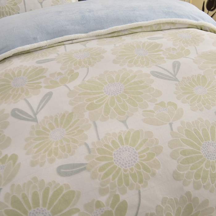 91家纺网 家纺一手货源 找家纺 畅畅家纺 2025新款高克重兔毛大包边立体雕花牛奶绒床单四件套 花样年华