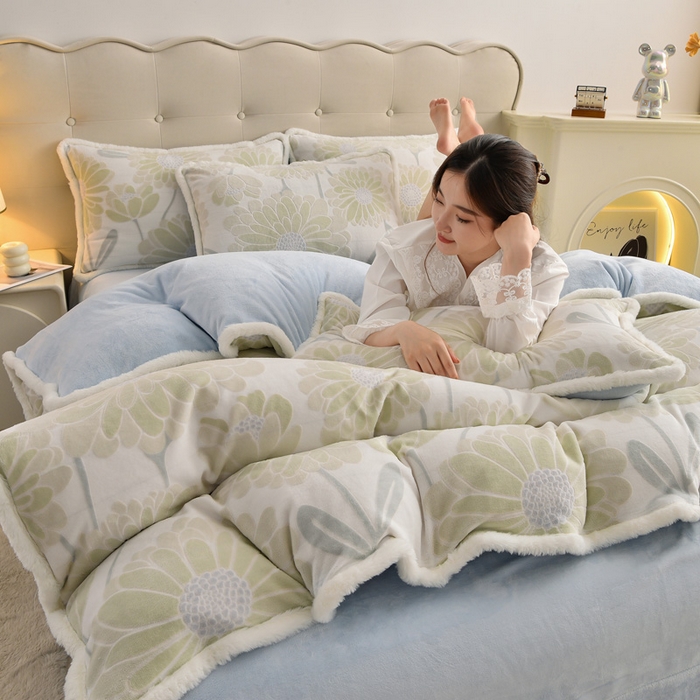 91家纺网 家纺一手货源 找家纺 畅畅家纺 2025新款高克重兔毛大包边立体雕花牛奶绒床单四件套 花样年华