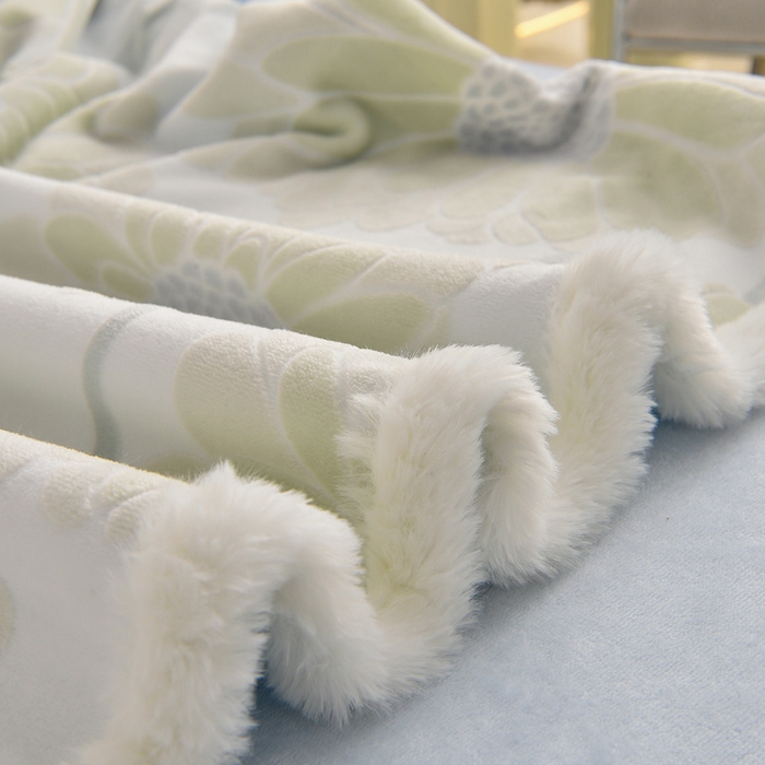 91家纺网 家纺一手货源 找家纺 畅畅家纺 2025新款高克重兔毛大包边立体雕花牛奶绒床单四件套 花样年华