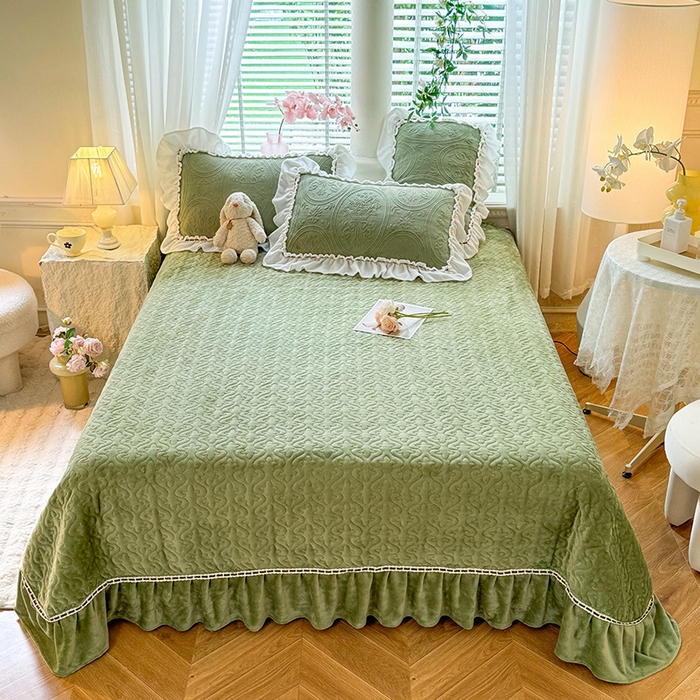 91家纺网 家纺一手货源 找家纺 （总）花香四季家纺 2025新款牛奶绒夹棉床盖单件三件套-浪漫花语