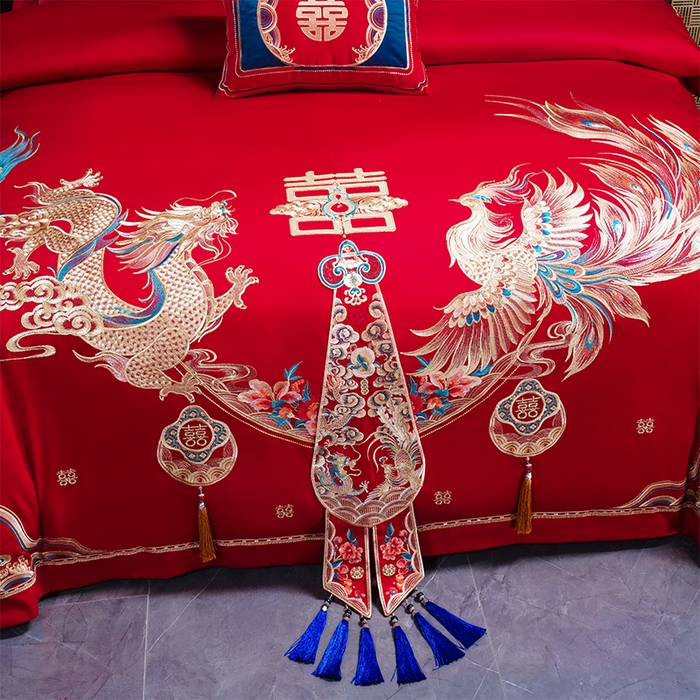 91家纺网 家纺一手货源 找家纺 芊囍纺 2025新款双面长绒棉高端婚庆提花重工刺绣四件套多件套系列 龙翔风喜