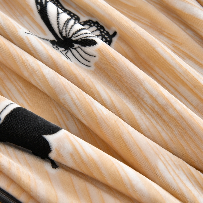 91家纺网 家纺一手货源 找家纺 赫本 2025新品8斤爆品牛奶绒四件套床裙款金雕绒法莱绒四套件 蝶语-咖