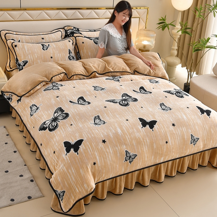 91家纺网 家纺一手货源 找家纺 赫本 2025新品8斤爆品牛奶绒四件套床裙款金雕绒法莱绒四套件 蝶语-咖,蝶语-咖