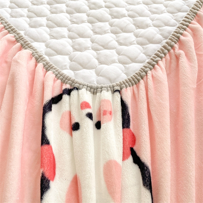 91家纺网 家纺一手货源 找家纺 康纳利 2025新款A类抗菌加厚牛奶绒印花夹棉床笠可搭配同款四件套 草莓小兔