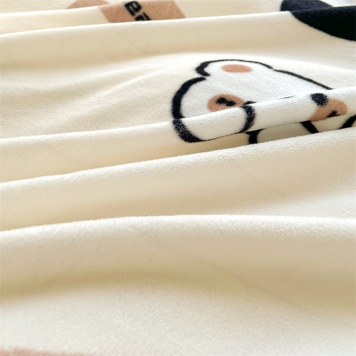 91家纺网 家纺一手货源 找家纺 康纳利 2025新款A类抗菌加厚牛奶绒印花夹棉床笠可搭配同款四件套 哈尼小熊