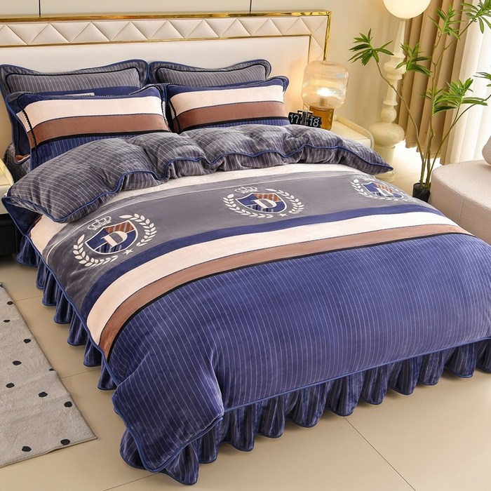 91家纺网 家纺一手货源 找家纺 赫本 2025新品8斤爆品牛奶绒四件套床裙款金雕绒法莱绒四套件 简希