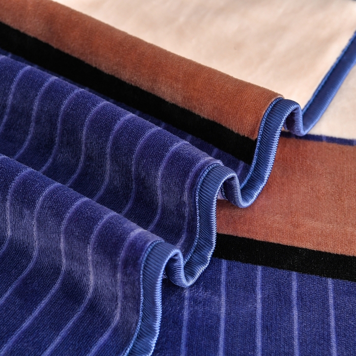 91家纺网 家纺一手货源 找家纺 赫本 2025新品8斤爆品牛奶绒四件套床裙款金雕绒法莱绒四套件 简希