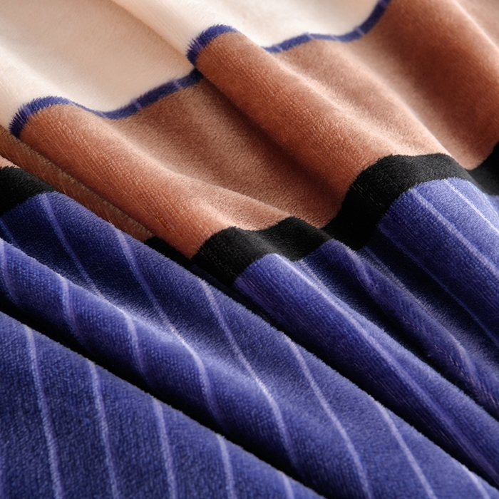 91家纺网 家纺一手货源 找家纺 赫本 2025新品8斤爆品牛奶绒四件套床裙款金雕绒法莱绒四套件 简希