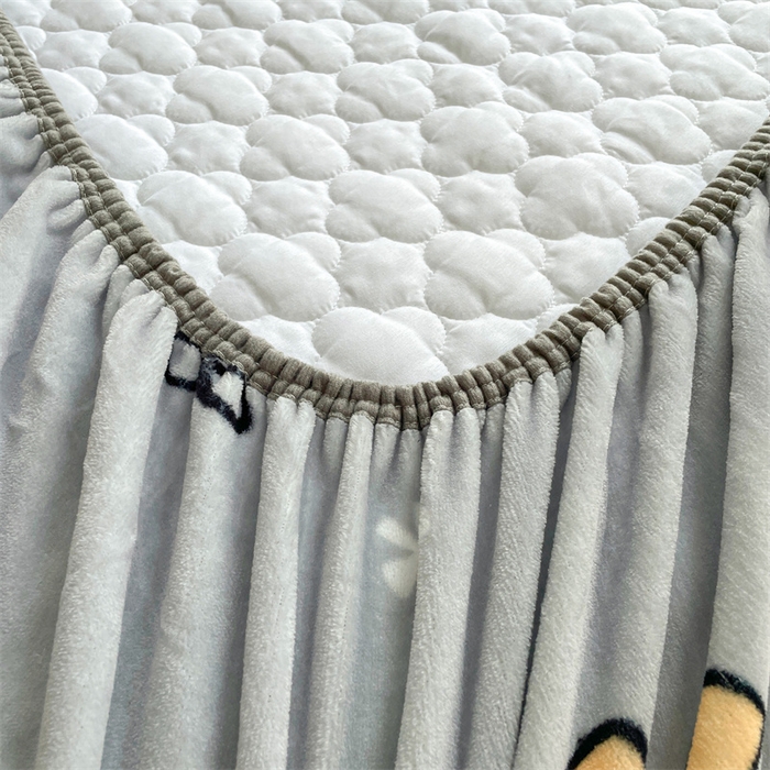 91家纺网 家纺一手货源 找家纺 康纳利 2025新款A类抗菌加厚牛奶绒印花夹棉床笠可搭配同款四件套 蝴蝶结