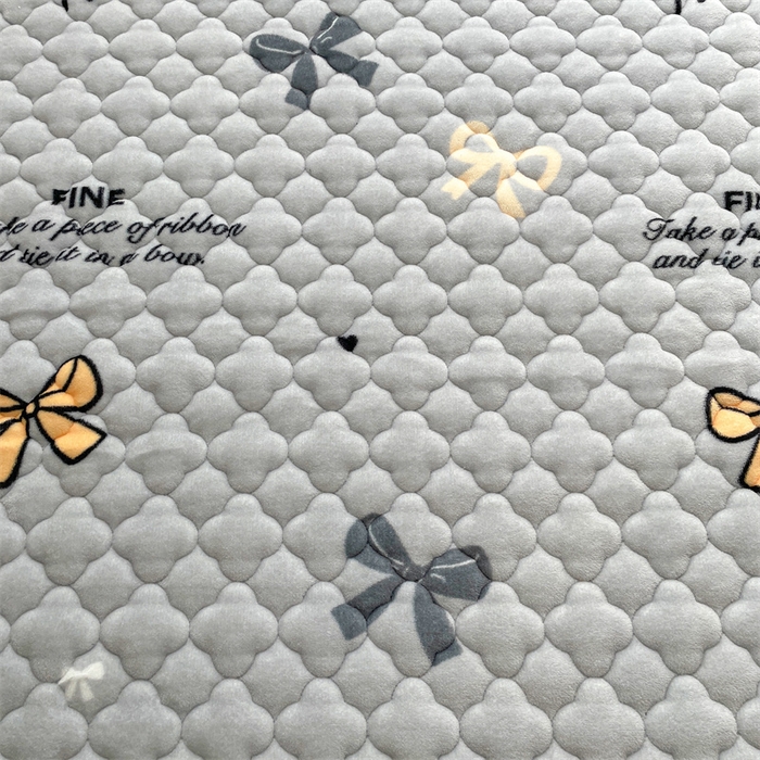 91家纺网 家纺一手货源 找家纺 康纳利 2025新款A类抗菌加厚牛奶绒印花夹棉床笠可搭配同款四件套 蝴蝶结